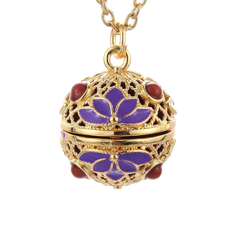 Luxury Golden Aromatherapy Necklaces Wonderful Oil Painting Open Locket Aroma Diffuser Necklace Essential Oils Perfume Necklace