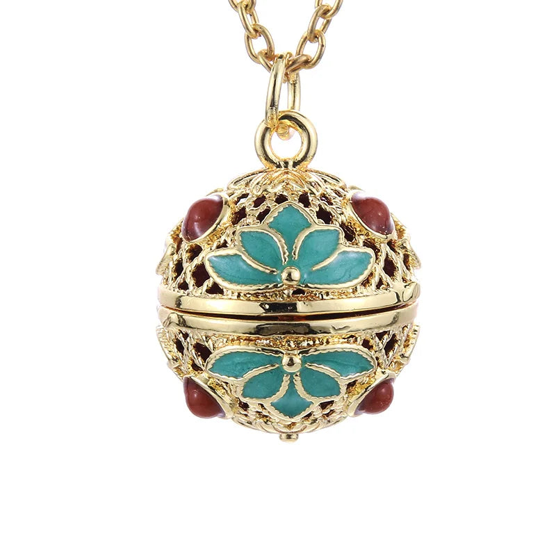 Luxury Golden Aromatherapy Necklaces Wonderful Oil Painting Open Locket Aroma Diffuser Necklace Essential Oils Perfume Necklace
